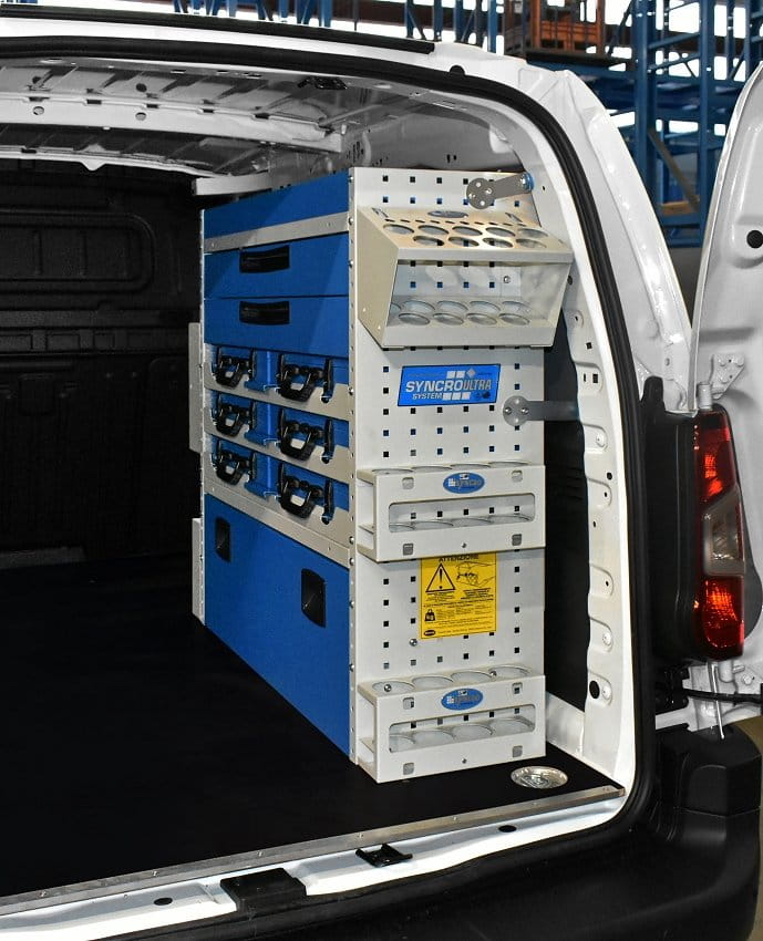 Scaffalature e cassettiere per furgoni su Toyota Proace City Syncro Friuli